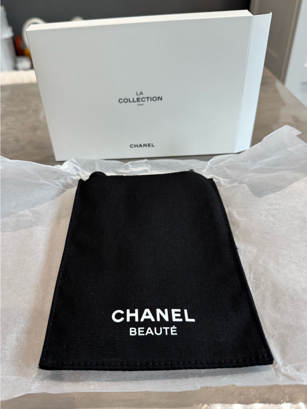CHANEL Black 'BEAUTÉ' Protective Phone Pouch